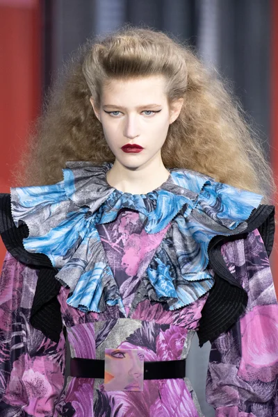 Look 14